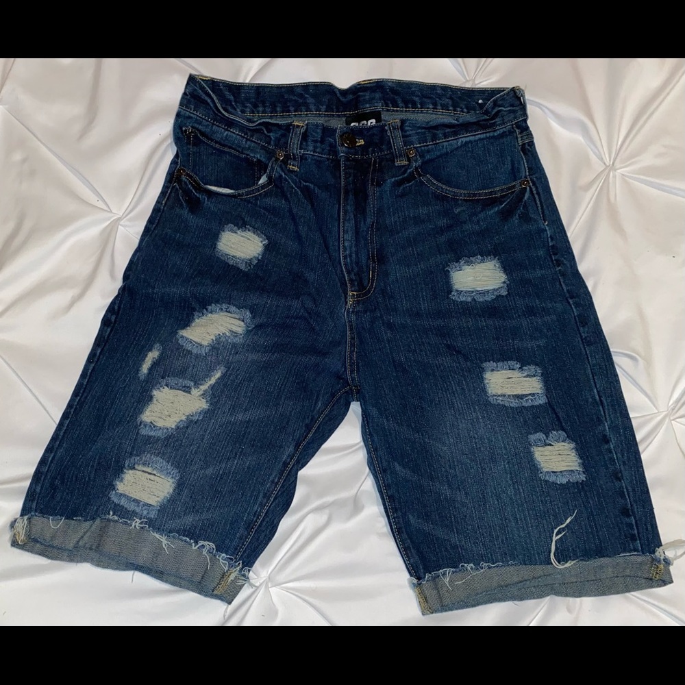 Mens ripped Jean shorts